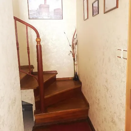 Central 5 Min Beach Apartment With Bathtub Penzion Varna